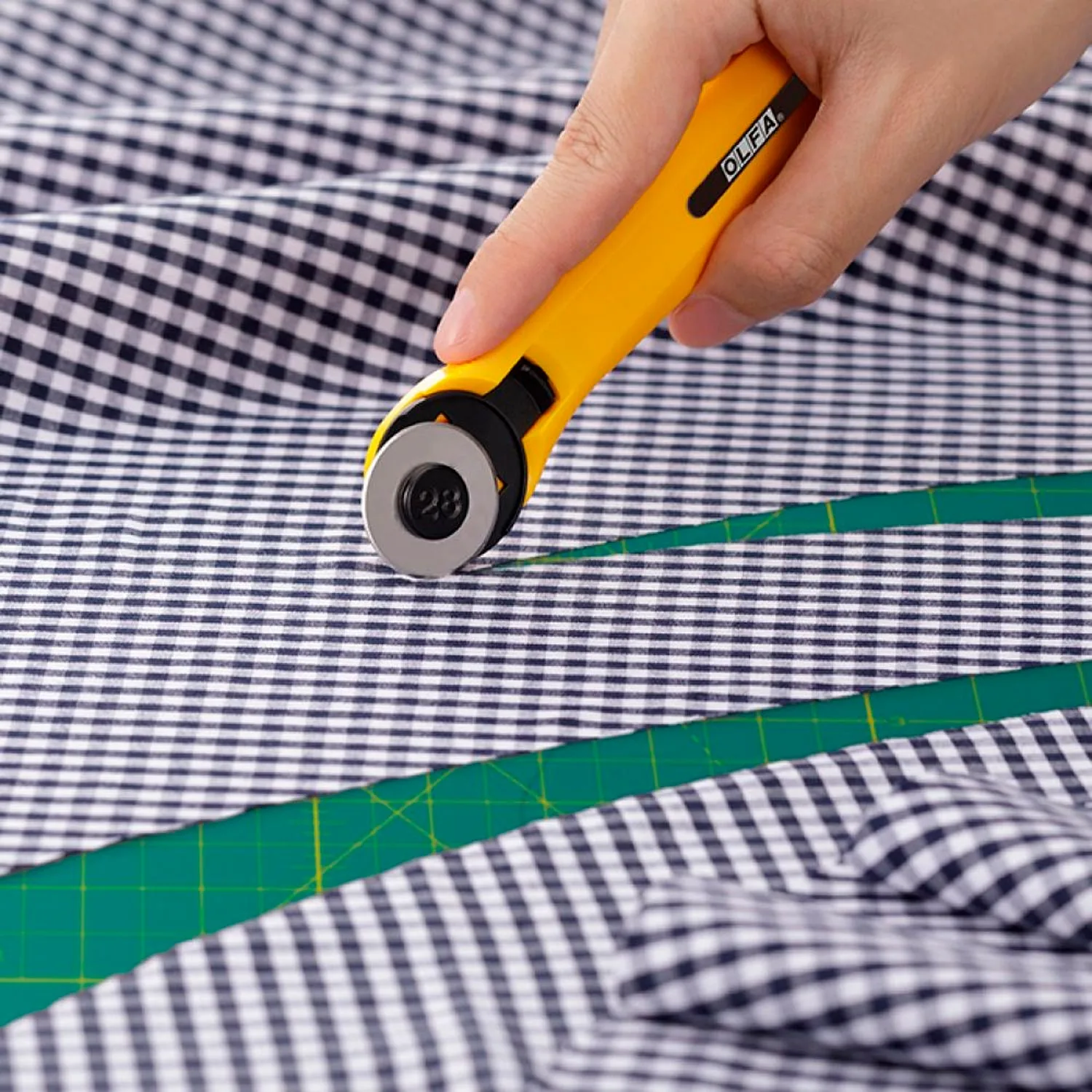 Cortador rotatorio de TELAS Olfa 28mm